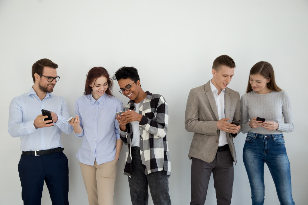 millennials using phones